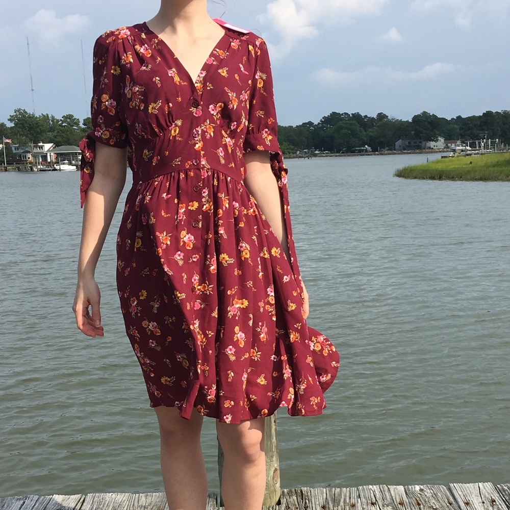 New Floral dress Small S red